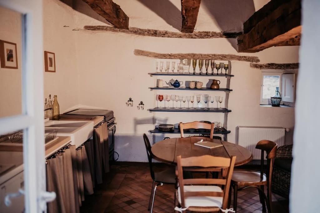 Maisonnette De Charme Les Jardins De Lou Boussac  Екстериор снимка