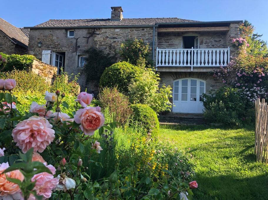 Maisonnette De Charme Les Jardins De Lou Boussac  Екстериор снимка